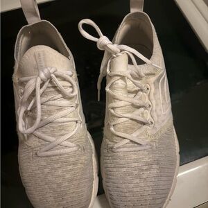 Under aphantom 2White Athletic Shoes